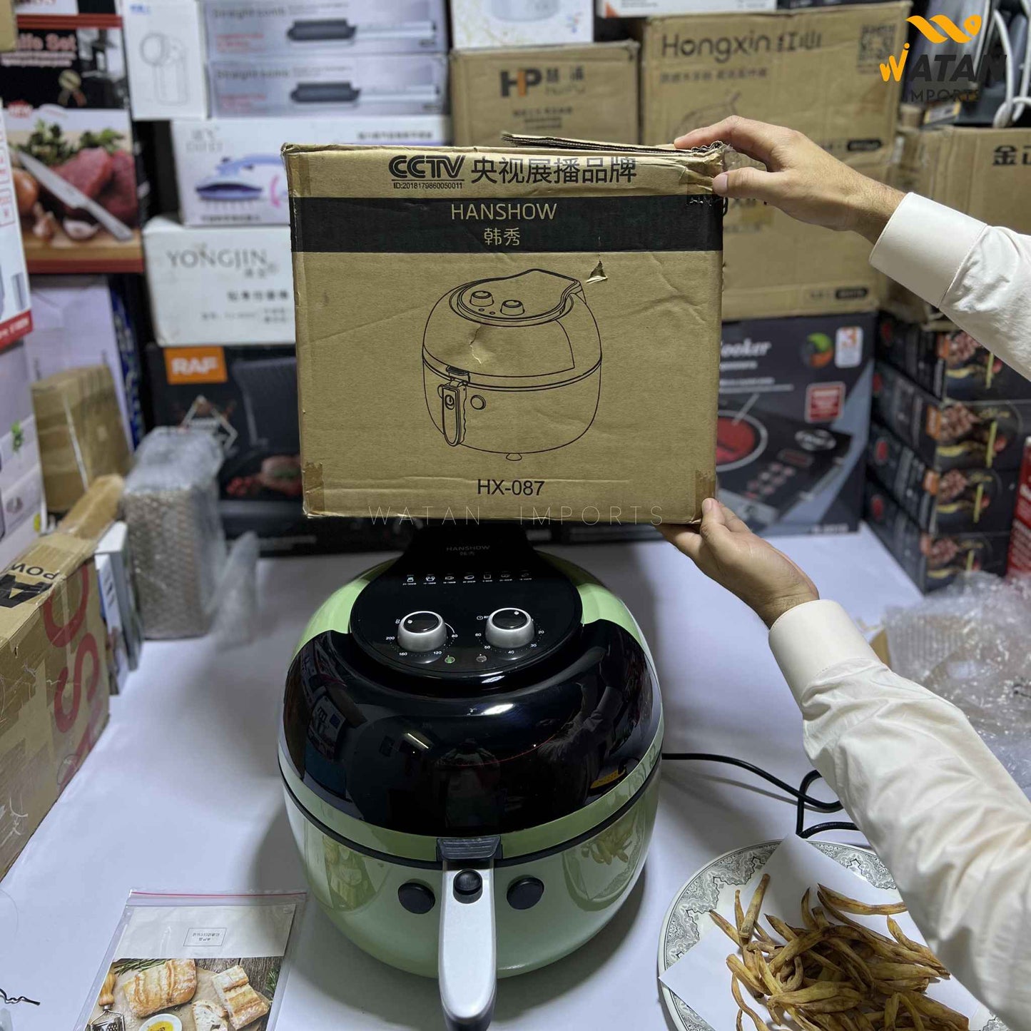 HANSHOW 8L 3D Rotating Air Fryer – 360° Hot Air Circulation, Digital Touch Control, Oil-Free Cooking Machine